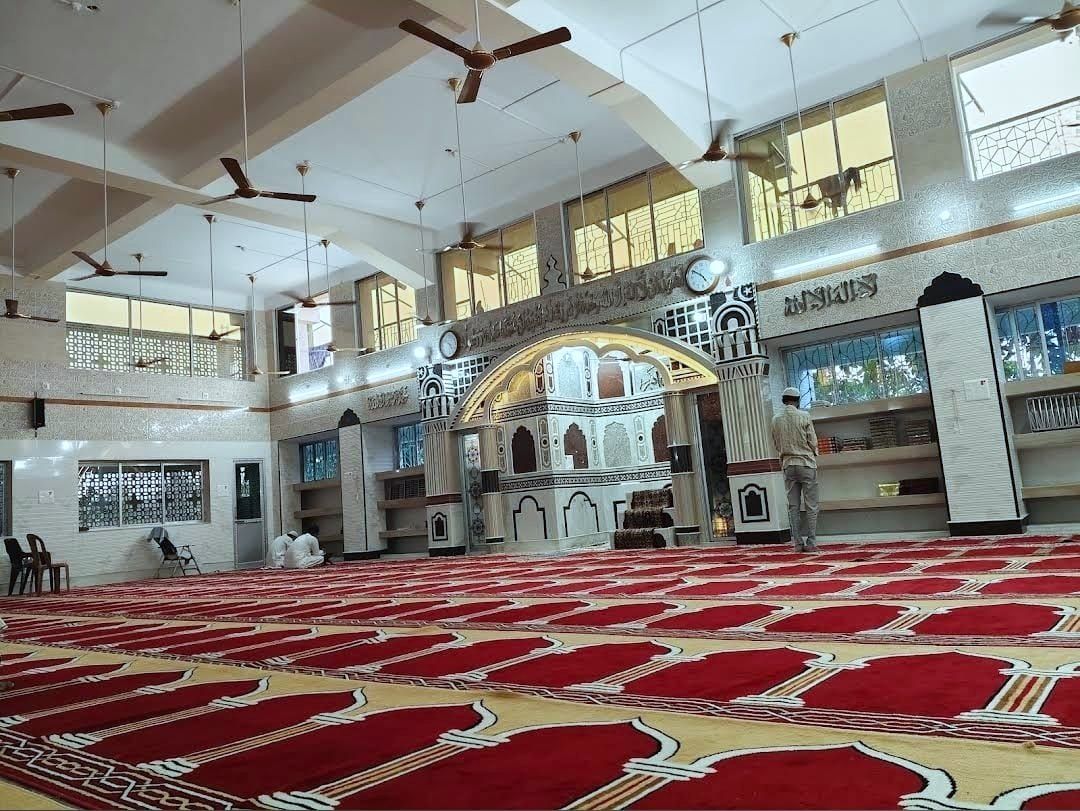 The prayer hall of Muhammadi Masjid