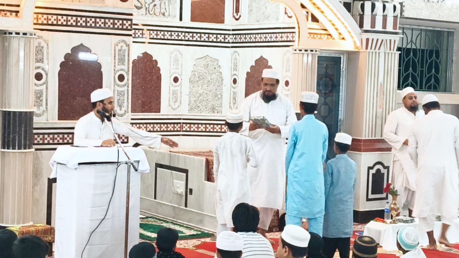 Muhammadi Masjid: Prize distribution